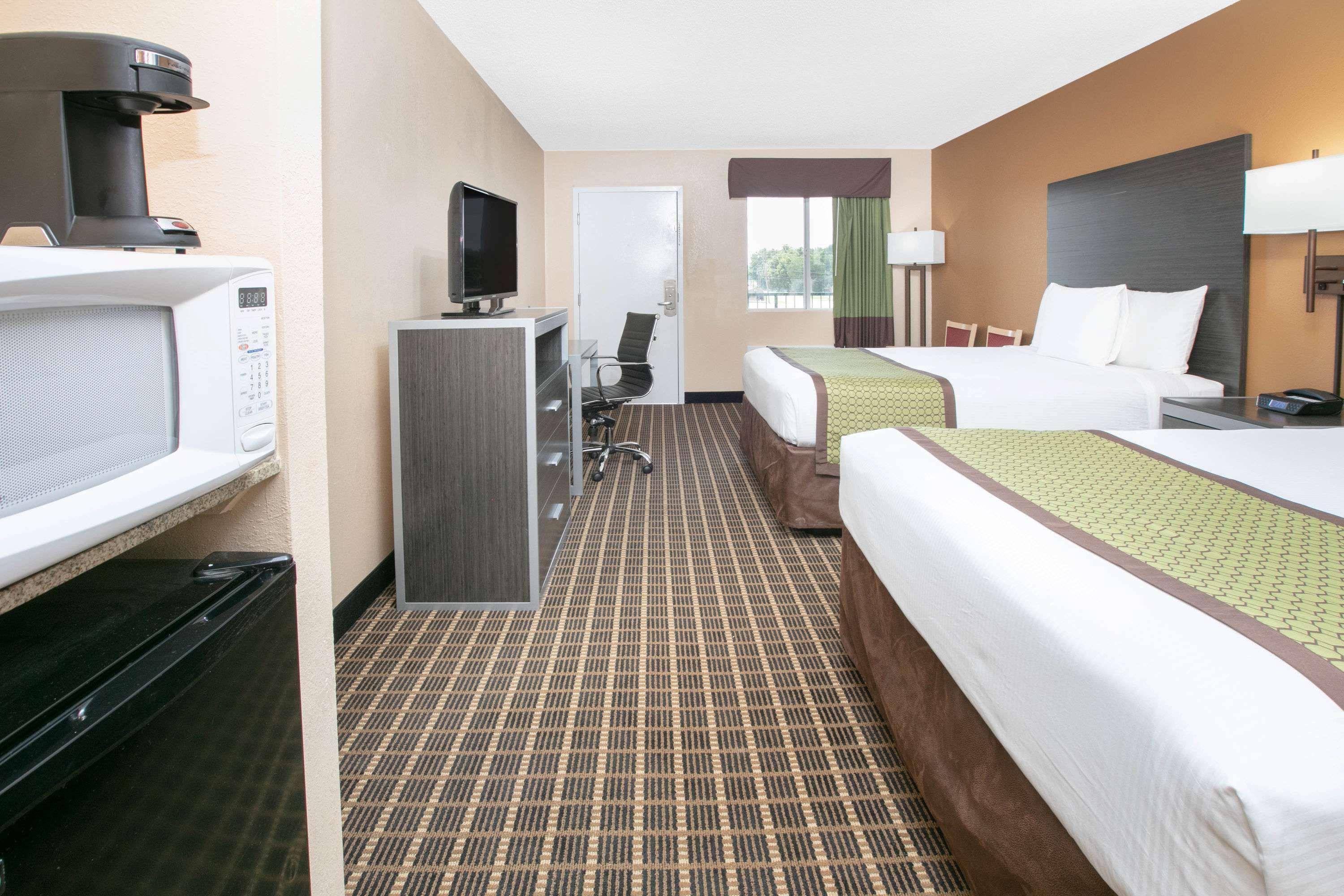 Days Inn By Wyndham Hamilton Exterior foto