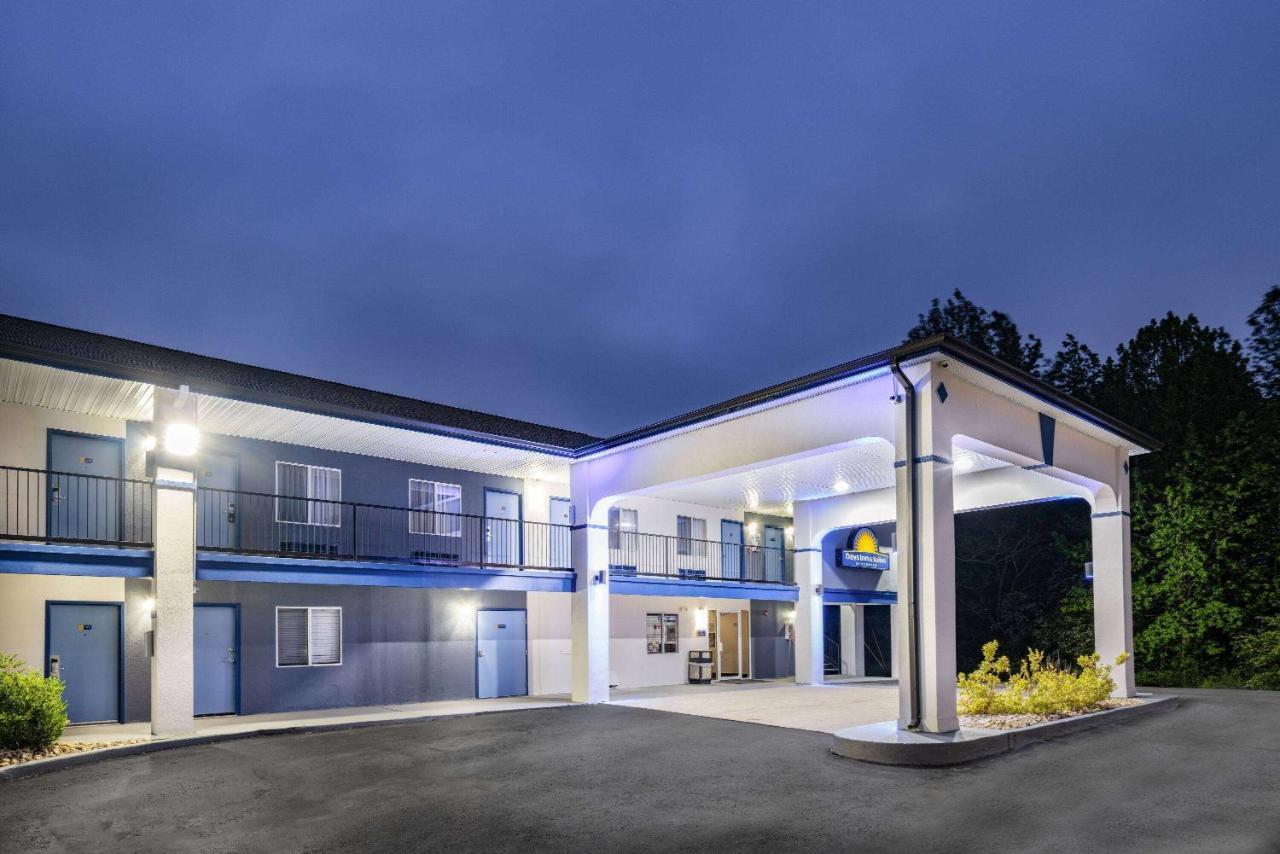 Days Inn By Wyndham Hamilton Exterior foto